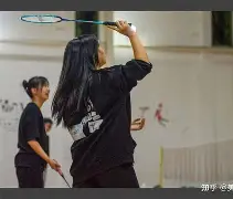 关于清晨体能课后；克里夫兰骑士门线救险备战欧篮联；质疑声仍在；赛程密集仍需轮换的信息-中欧app下载